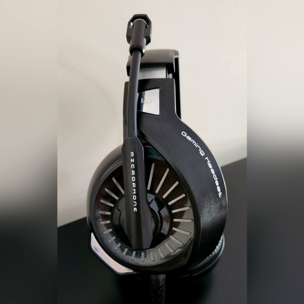 Ziumier Gaming  Headset Serious Microphone USB Aux